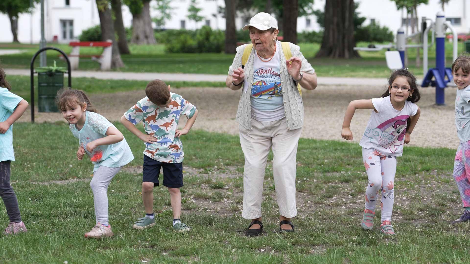 A TF megmozgatja az óvodásokat és az időseket is