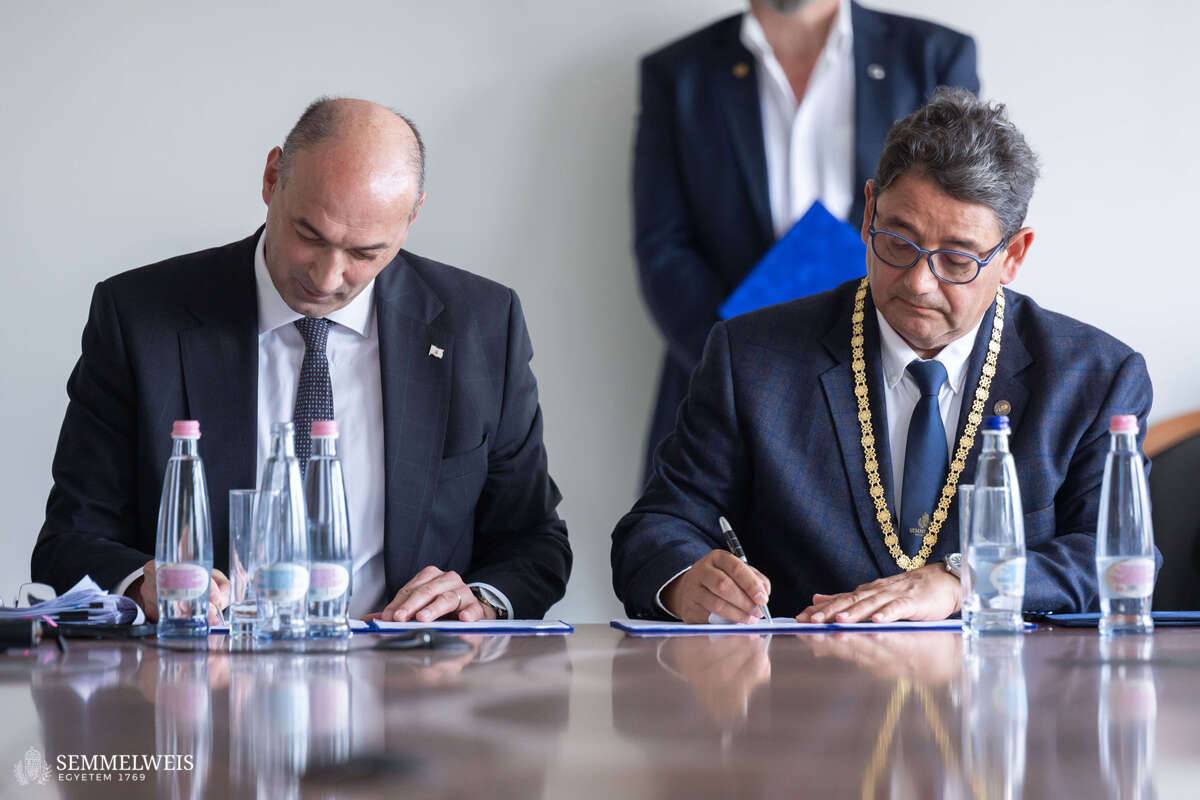 TF es a Semmelweis Egyetem Kozos mult egyuttmukodo jovo 1